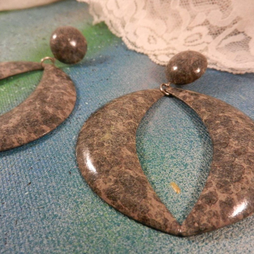 VTG Contempo hoop pierced earrings large drop and dangle green gray camo grunge - Picture 5 of 10